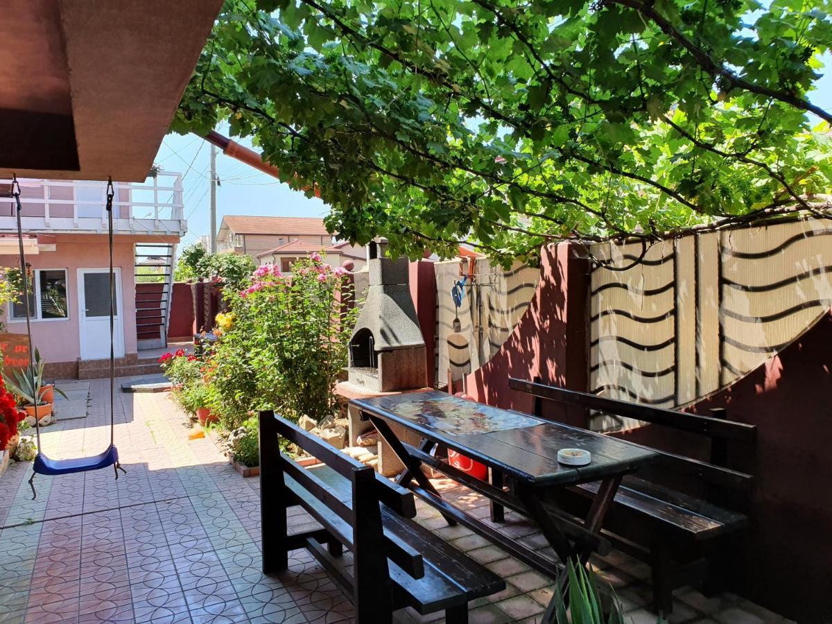 Casa Ultraviolet Hotel Năvodari Exterior foto